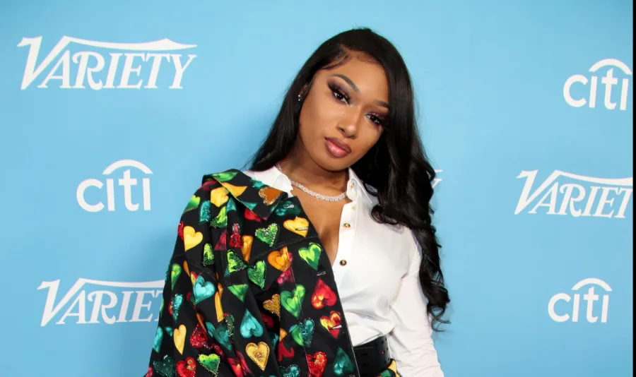 Η Megan Thee Stallion δημιουργεί Ταμείο Υποτροφιών για έγχρωμες γυναίκες!