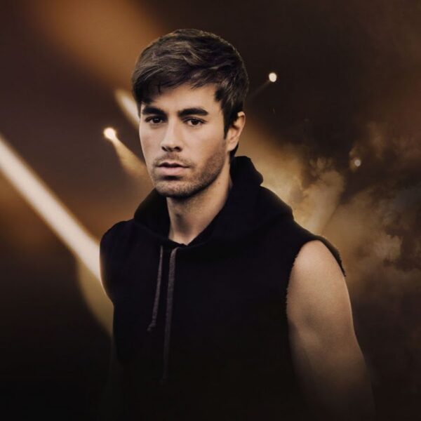 Ο Enrique Iglesias είναι ο «Κορυφαίος Latin Καλλιτέχνης Όλων των Εποχών»