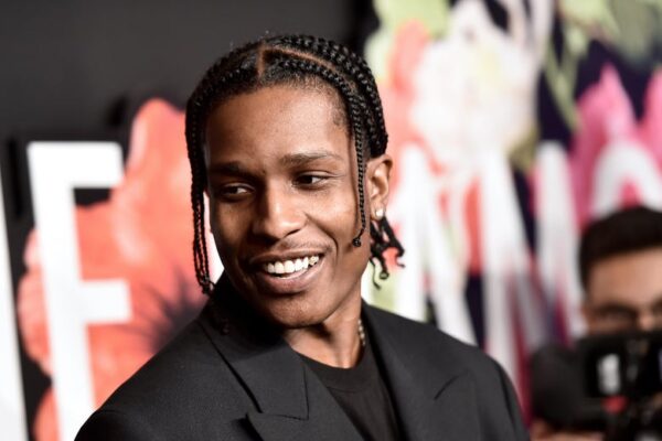 O A$AP Rocky έγινε delivery boy και δώρισε 120 γεύματα σε καταφύγιο αστέγων!