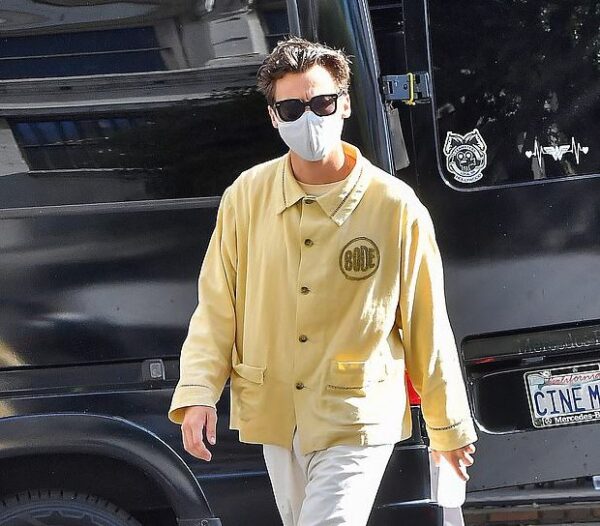 O Harry Styles σταματάει τα γυρίσματα της νέας του ταινίας λόγω κορονοϊού!