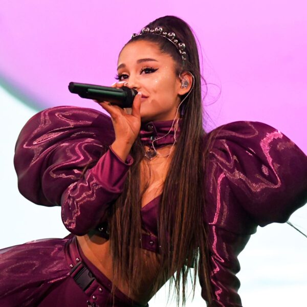 Η Ariana Grande ανακοίνωσε το δικό της concert film!
