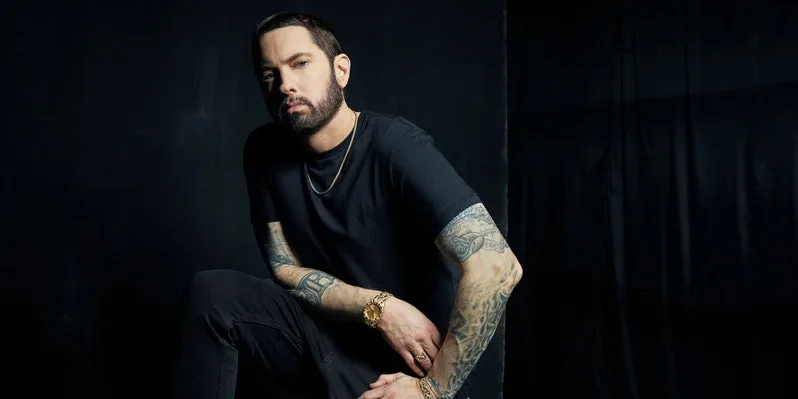 O Eminem κυκλοφόρησε απροειδοποίητα ένα νέο album έκπληξη!