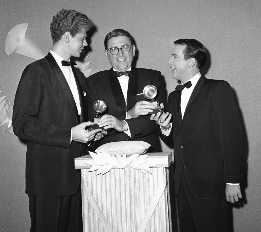 Τα 2α βραβεία GRAMMY ήταν τα πρώτα που προβλήθηκαν στην τηλεόραση!