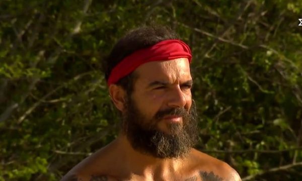Survivor: Η Μπλε Ομάδα ζήτησε από τον Ατζούν να τιμωρηθεί ο Τριαντάφυλλος!