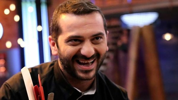 O Λεωνίδας Κουτσόπουλος έκανε ελεύθερη πτώση με τη σύντροφό του!
