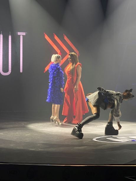Mad VMA21 από τη ΔΕΗ: Η Έλενα Παπαρίζου μαζί με τη Joanne επί σκηνής!