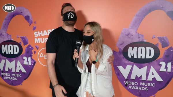 Mad VMA21 από τη ΔΕΗ: Ποιους καλλιτέχνες ανυπομονεί να δει ο Θέμης on stage;
