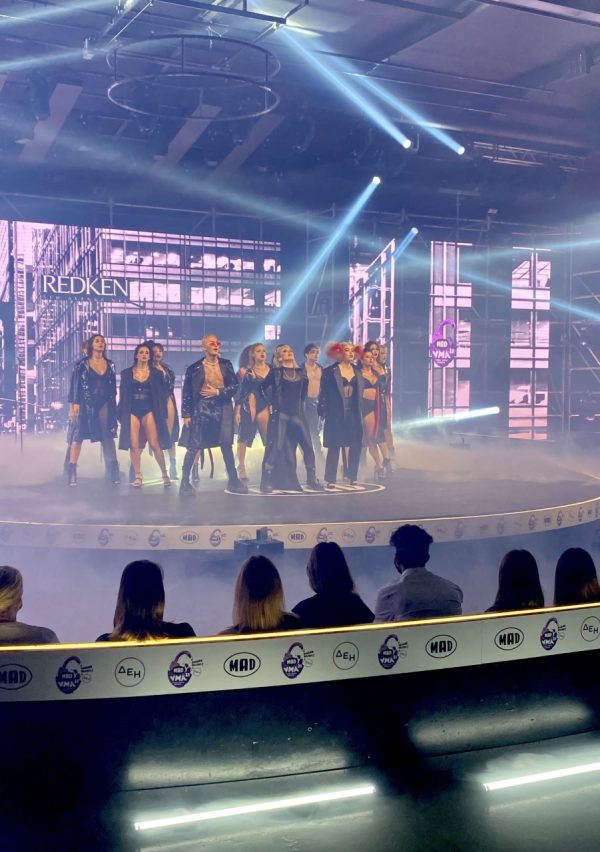 Mad VMA 21 από τη ΔΕΗ: Και τώρα on stage οι Tasos Xiarcho, Natasha Kay και ΜΠΛΕ!