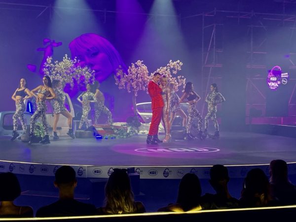 Mad VMA21 από τη ΔΕΗ: Έλενα Τσαγκρινού & Δημήτρης Ταταράκης – Η ζωή συνεχίζεται