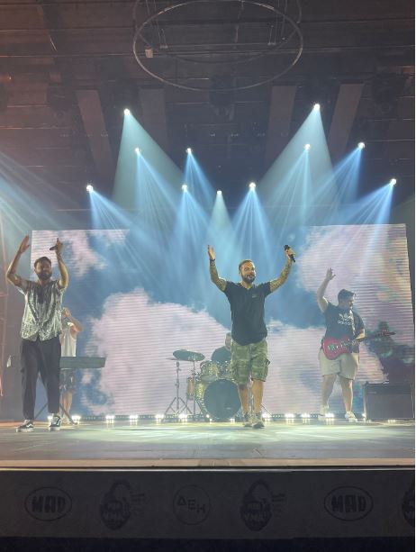 Mad VMA21 από τη ΔΕΗ: Τριαντάφυλλος – Alcatrash