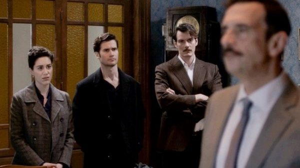 Άγριες Μέλισσες: Το trailer της 3ης σεζόν περιέχει το αυθεντικό ντοκουμέντο της 21ης Απριλίου