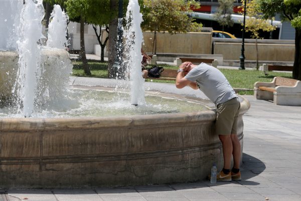 Έρχεται καύσωνας με θερμοκρασίες έως 44°C