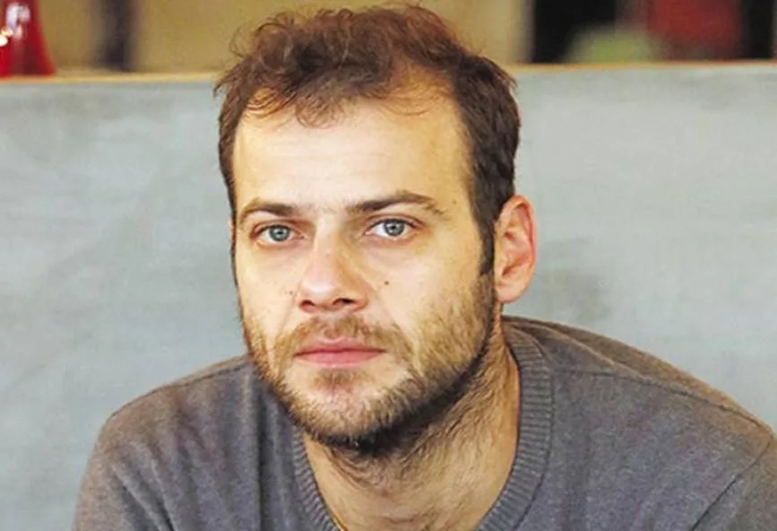 Ορέστη Τζιόβας χρήματα Άγριες Μέλισσες