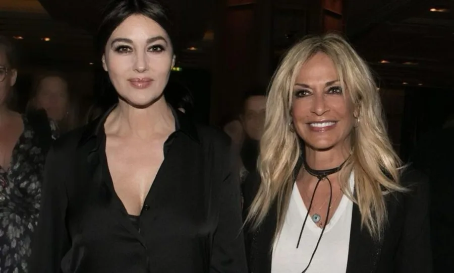 Η Monica Bellucci και η Άννα Βίσση σε κοινή τους εμφάνιση.