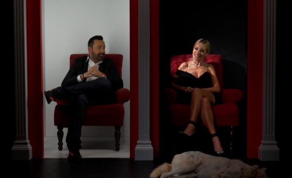 After Dark: Με ποιον συμπαίκτη της από το J2US θα έκανε σχέση η Ελένη Βουλγαράκη;