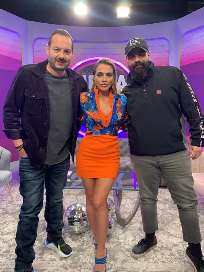 Ο Χρήστος Μενιδιάτης, η Konnie και ο Θανάσης Πασσάς στο πλατό του MEGA Star.