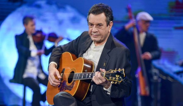 «Σπίτι με το MEGA»: Ο Σταμάτης Σπανουδάκης παρουσιάζει το έργο του για πρώτη φορά στην ελληνική τηλεόραση