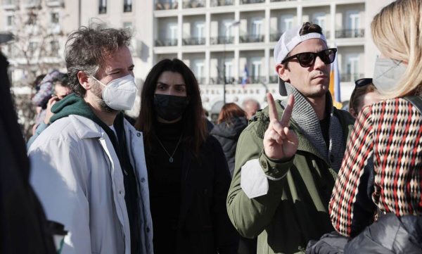 Αντιπολεμική συγκέντρωση στο κέντρο της Αθήνας: Οι επώνυμοι που έδωσαν το «παρών»