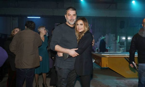 Βανδή – Μπισμπίκης: Ποζάρουν ανενόχλητοι στο φακό!
