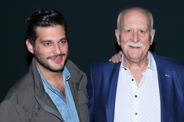 Φοίβος Παπαδάκης: «Μεγάλωσα σε ένα σπίτι με 10 τηλεοράσεις»