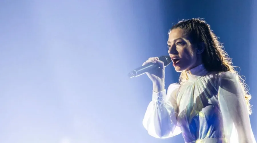 Η Αμάντα Γεωργιάδη στη σκηνή της Eurovision 2022