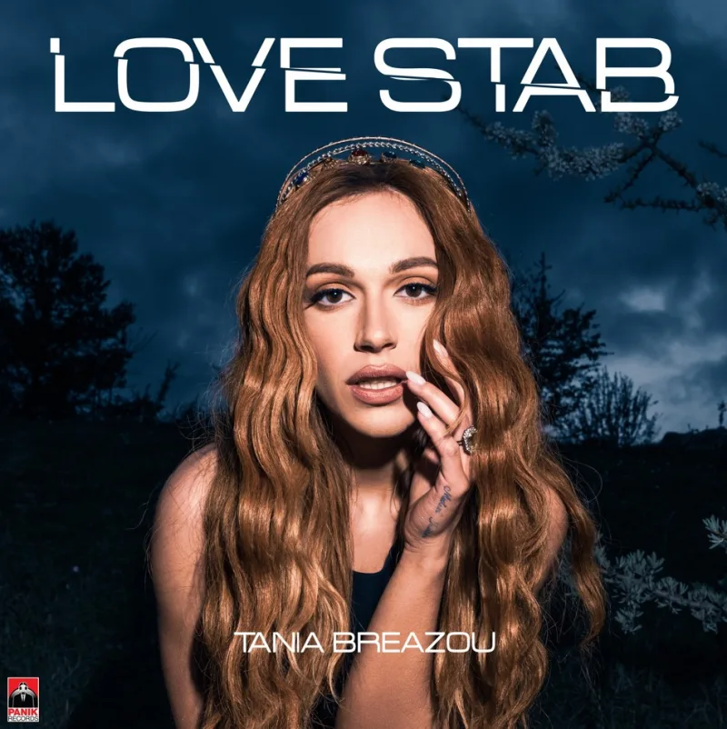 Η Τάνια Μπρεάζου στο εξώφυλλο του single Love Stab.