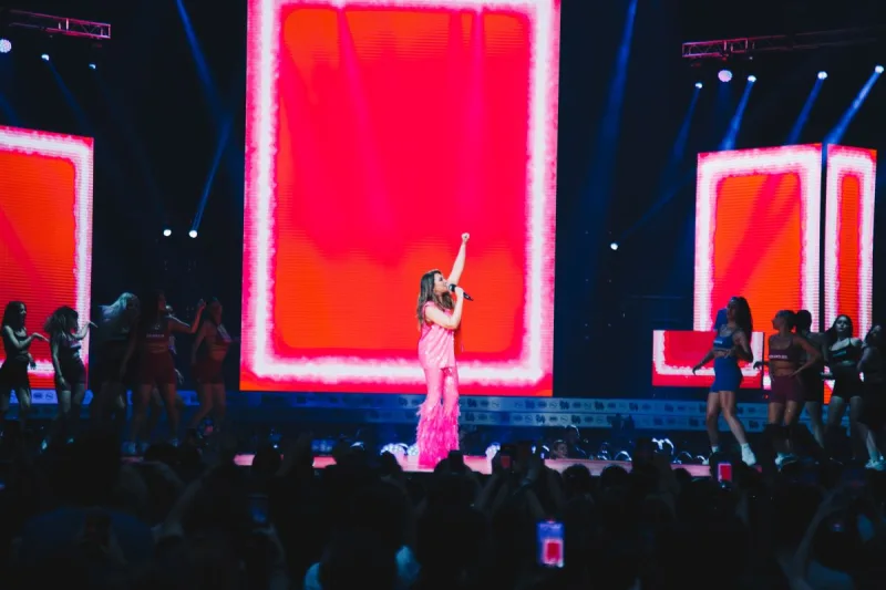 Η Καίτη Γαρμπή στη σκηνή των Mad Video Music Awards 2022.