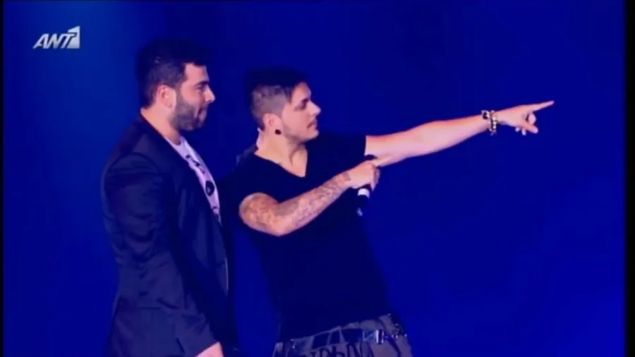 Ο Παντελής Παντελίδης στη σκηνή των Mad Video Music Awards.
