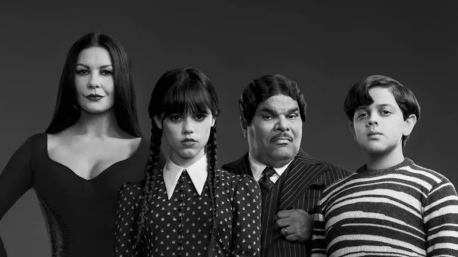 Η οικογένεια Addams από τη σειρά Wednesday του Netflix.