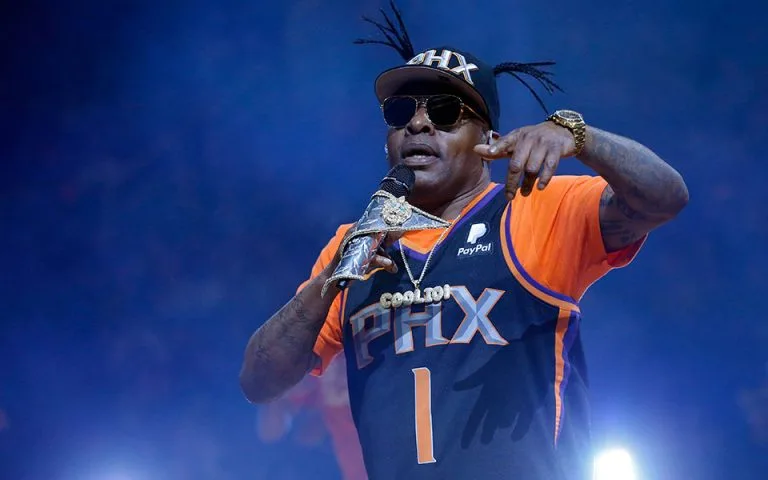 Ο rapper Coolio στη σκηνή