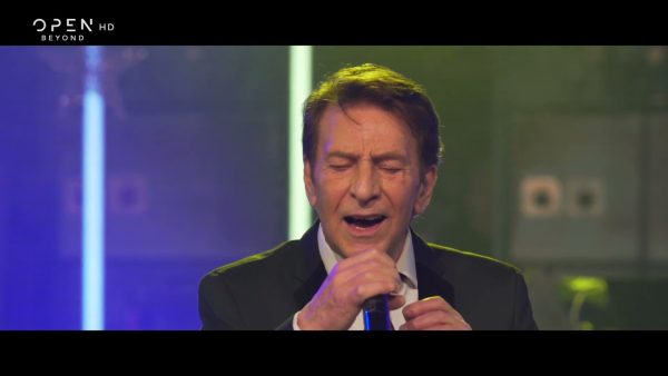 «Ένα Τραγούδι Ακόμα»: Ο Δημήτρης Κοντολάζος στο ανεπανάληπτο τραγούδι «Όλα Τα ‘Δωσα Για Σένα»