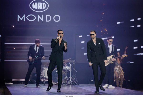 Σάκης Ρουβάς & Κωνσταντίνος Αργυρός & Mondo – ΣΟΚ | MadWalk 2022 by Serkova