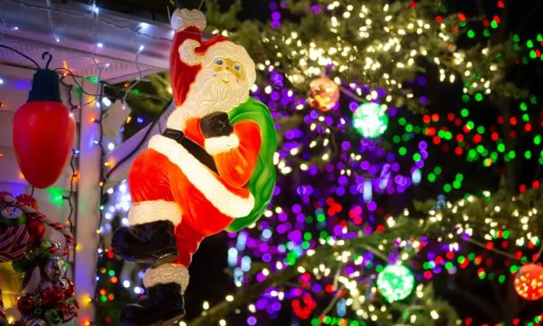 Stranger Xmas: Πόσοι Αγιοβασίληδες υπάρχουν τελικά;