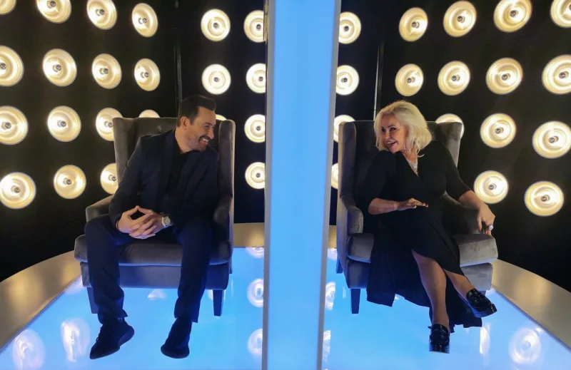 Ο Θέμης Γεωργαντάς και η Μπέσσυ Αργυράκη στο πλατό της εκπομπής After Dark.