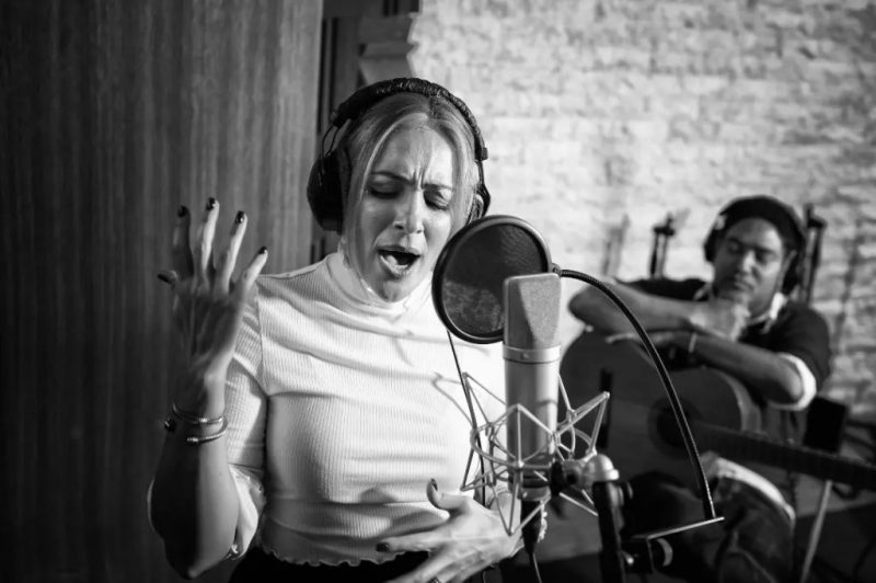 Νατάσσα Μποφίλιου: Συμμετέχει στο νέο τραγούδι “Besándote” του Yoel Soto