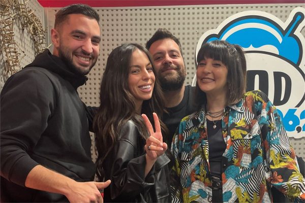 Mad Radio 106,2: Η Τζωρτζίνα Χαράμη καλεσμένη στα «Καμένα Βούρλα»