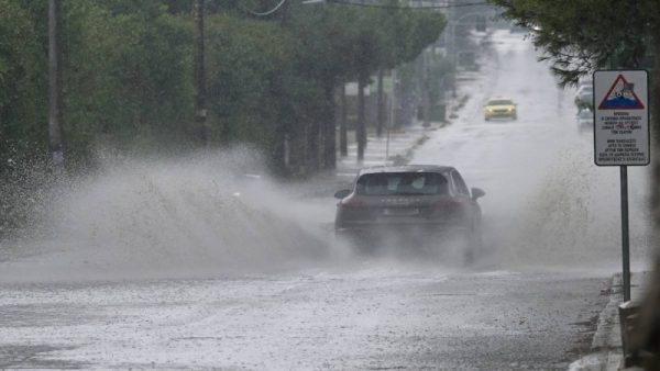 Ποιοι δρόμοι έχουν κλείσει λόγω κακοκαιρίας;