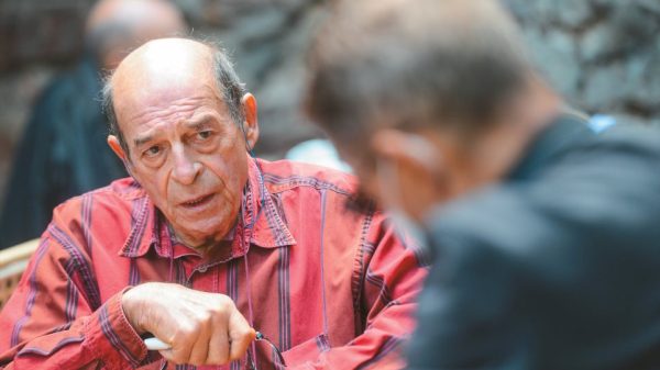 Μανούσος Μανουσάκης: Ποια δημοφιλής σειρά του θα επιστρέψει με νέα επεισόδια;