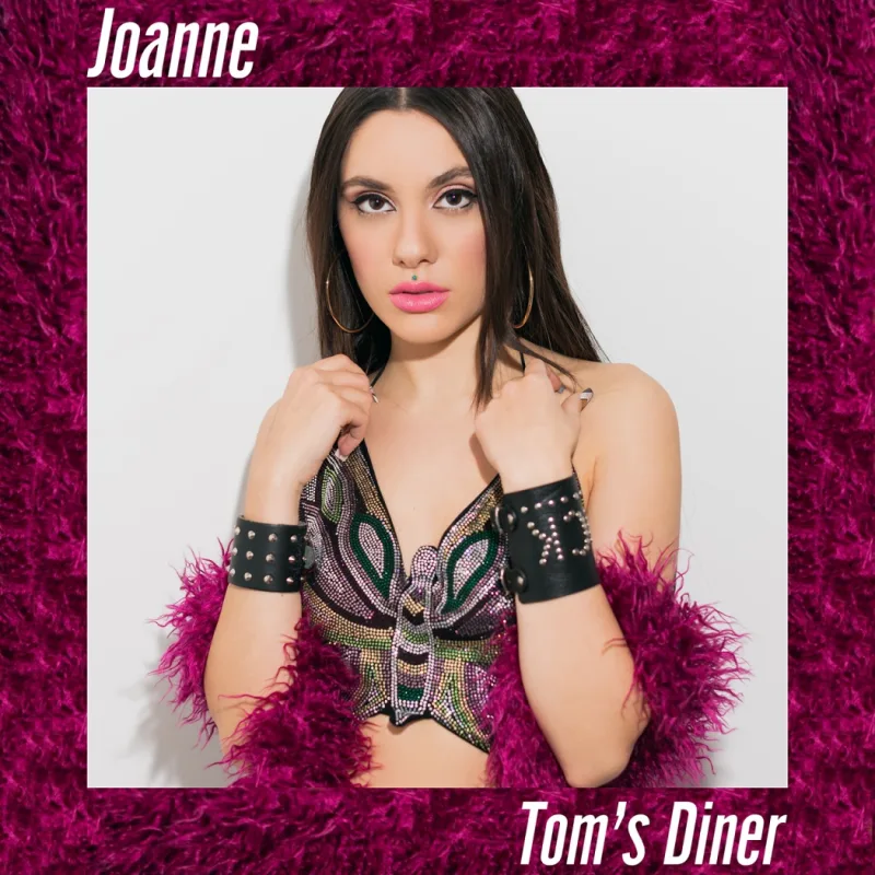 Η Joanne σε κοντινό πλάνο για το εξώφυλλο του Tom's Diner.