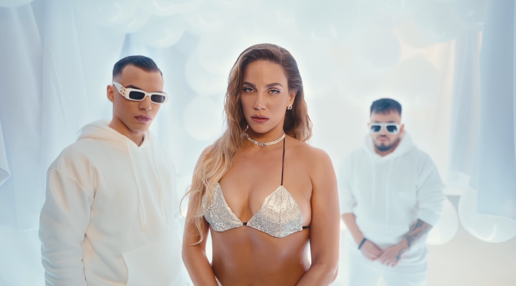 Κατερίνα Στικούδη: Επιστρέφει δισκογραφικά με αέρα… Rockstar!