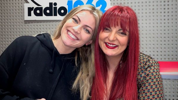 Εβδομάδα γέλιου στο Mad Radio 106,2: Η Χρύσα Κατσαρίνη καλεσμένη την 3η ημέρα