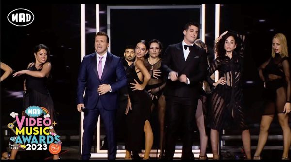 Γιώργος Κακοσαίος & Γιάννης Πλούταρχος – Κάνε Μας Τη Χάρη | Mad VMA 2023 από τη ΔΕΗ
