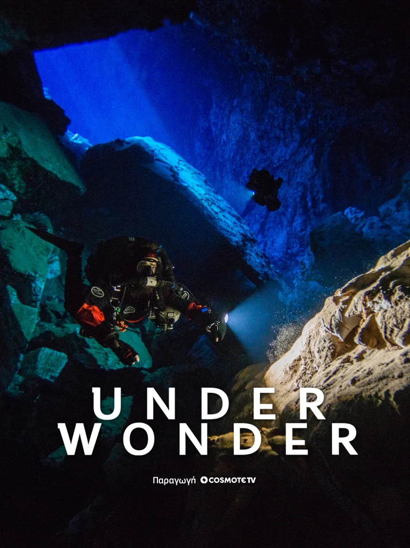 Αφίσα του ντοκιμαντέρ UnderWonder με δύτη σε υποβρύχιο σπήλαιο.