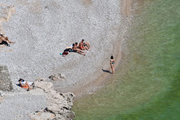 Ποιες είναι οι 198 «απάτητες παραλίες» της Ελλάδας;