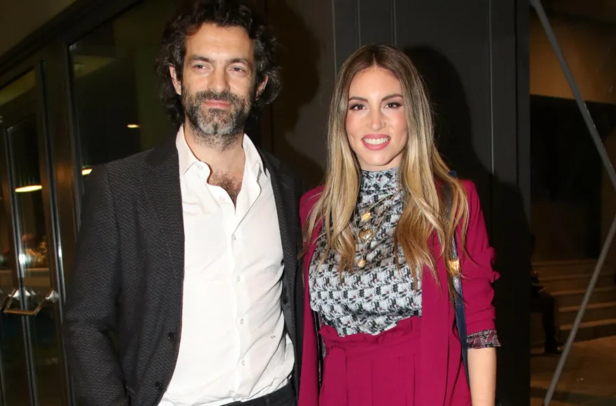 Η Αθηνά Οικονομάκου και ο Φίλιππος Μιχόπουλος σε κοινή τους εμφάνιση.