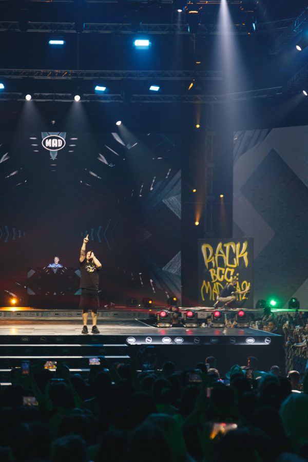 Mad VMA24 από την ΔΕΗ | Rack – Unique / Amor / 9MM / Favela