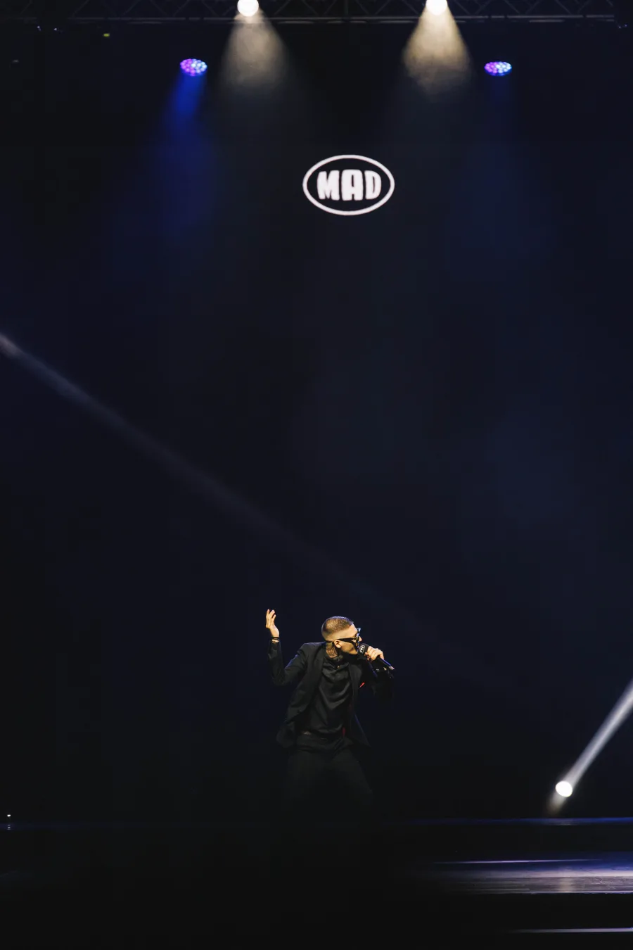 Ο Trannos στη σκηνή των Mad VMA 2024.