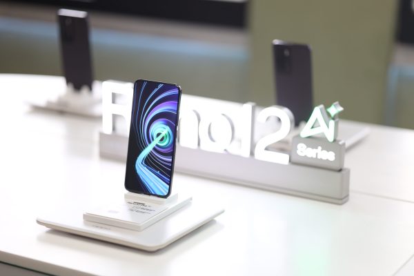 OPPO: Παρουσιάζει τα νέα Reno12 και Reno12 Pro στην Ελλάδα