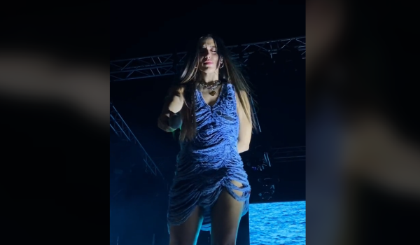 Μαρίνα Σάττι: Συγκινήθηκε on stage ερμηνεύοντας τραγούδι για τον πατέρα της