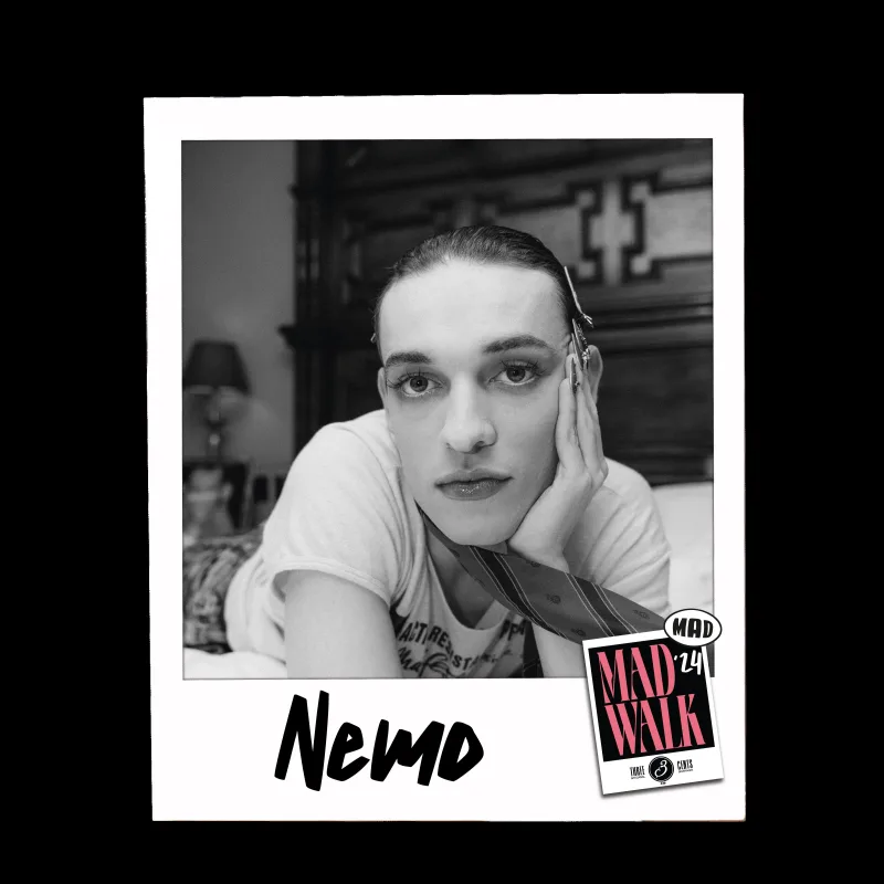 Ο Nemo σε ασπρόμαυρη φωτογραφία τύπου polaroid για το MadWalk 2024.